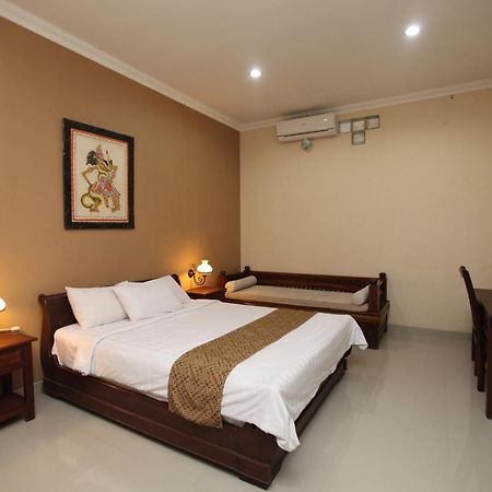 Griya Yunika Hotel Yogyakarta Room photo