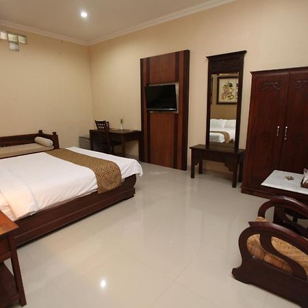 Griya Yunika Hotel Yogyakarta Room photo