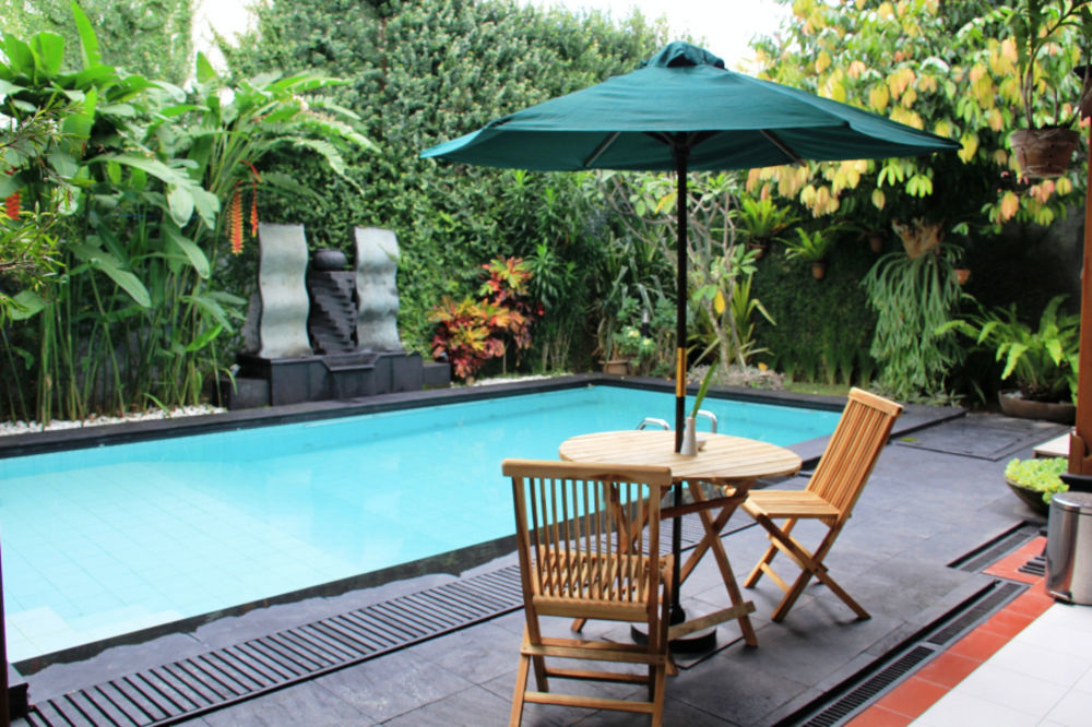 Griya Yunika Hotel Yogyakarta Exterior photo